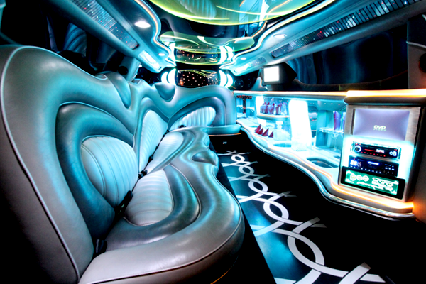 chrysler 300 pinnacle edition interior 3